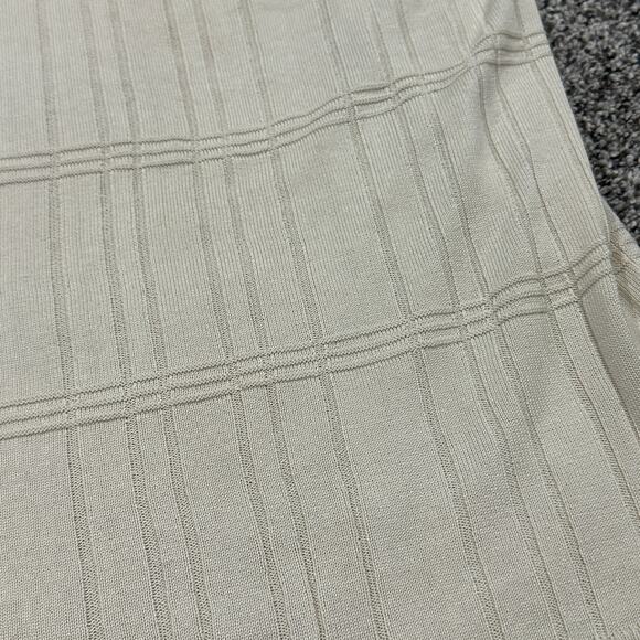 New with tags! Bachrach 100% Silk, Short Sleeve Sweater, Size XL - Picture 5 of 6